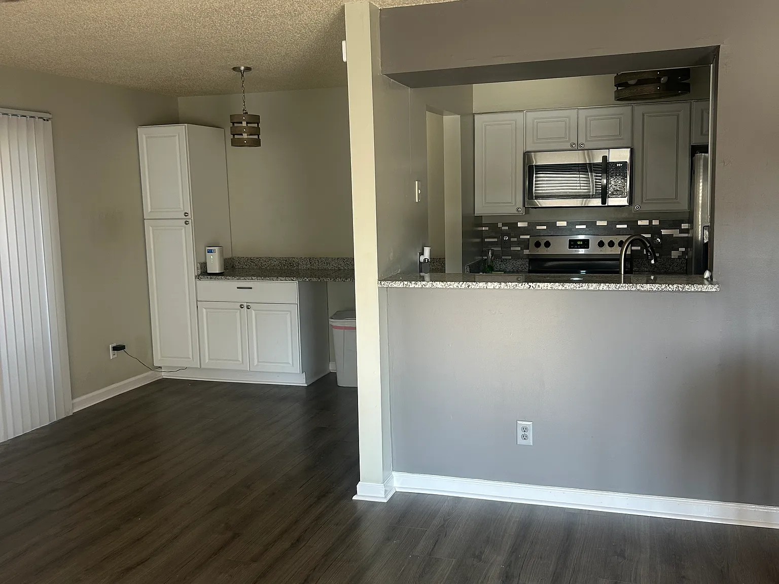 2 bed, 1044 sqft, $1,950 — Photo 4