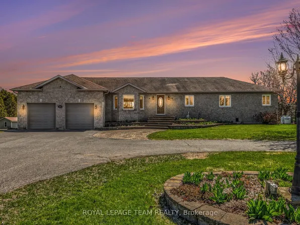 2370 County Road 18 Rd, North Grenville, ON K0G 1J0