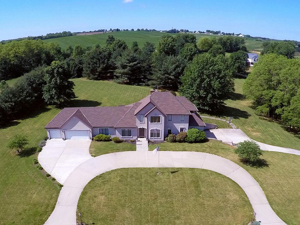 1st image of 12 Summerhill Dr