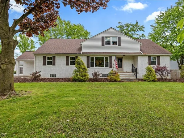 611 Avon Belden Rd, Avon Lake, OH 44012