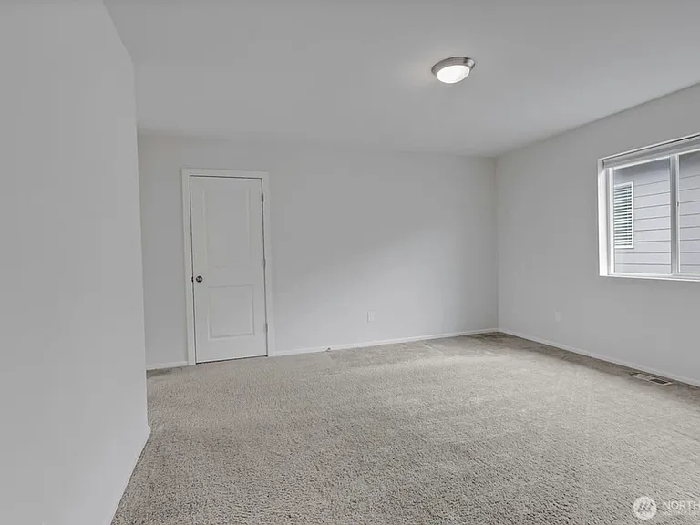 9155 Candytuft Dr SE — Photo 21