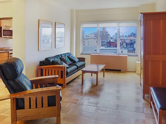 33 Greenwich Avenue #10B