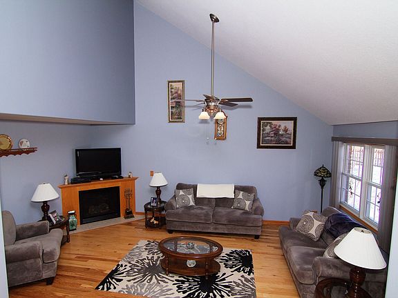 Vaulted ceilings in the living room