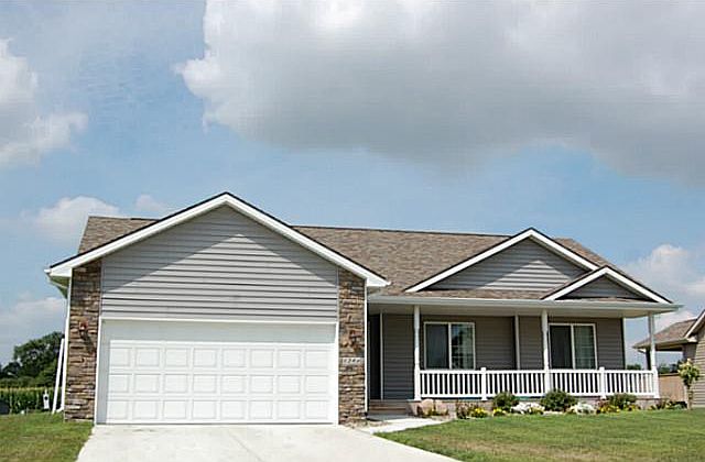 1st image of 1206 NE Williamsburg Dr