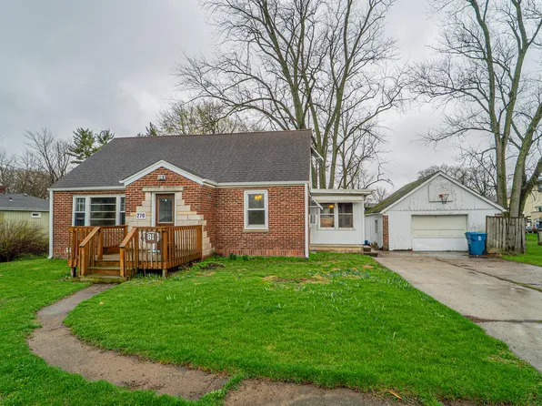 279 W Oakley Ave, Lowell, IN 46356