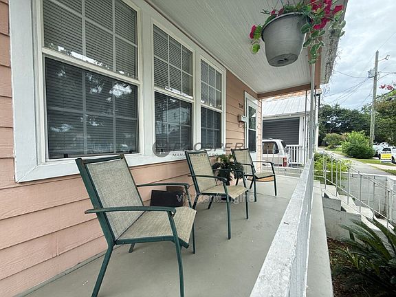 3rd image of 204 Fishburne St