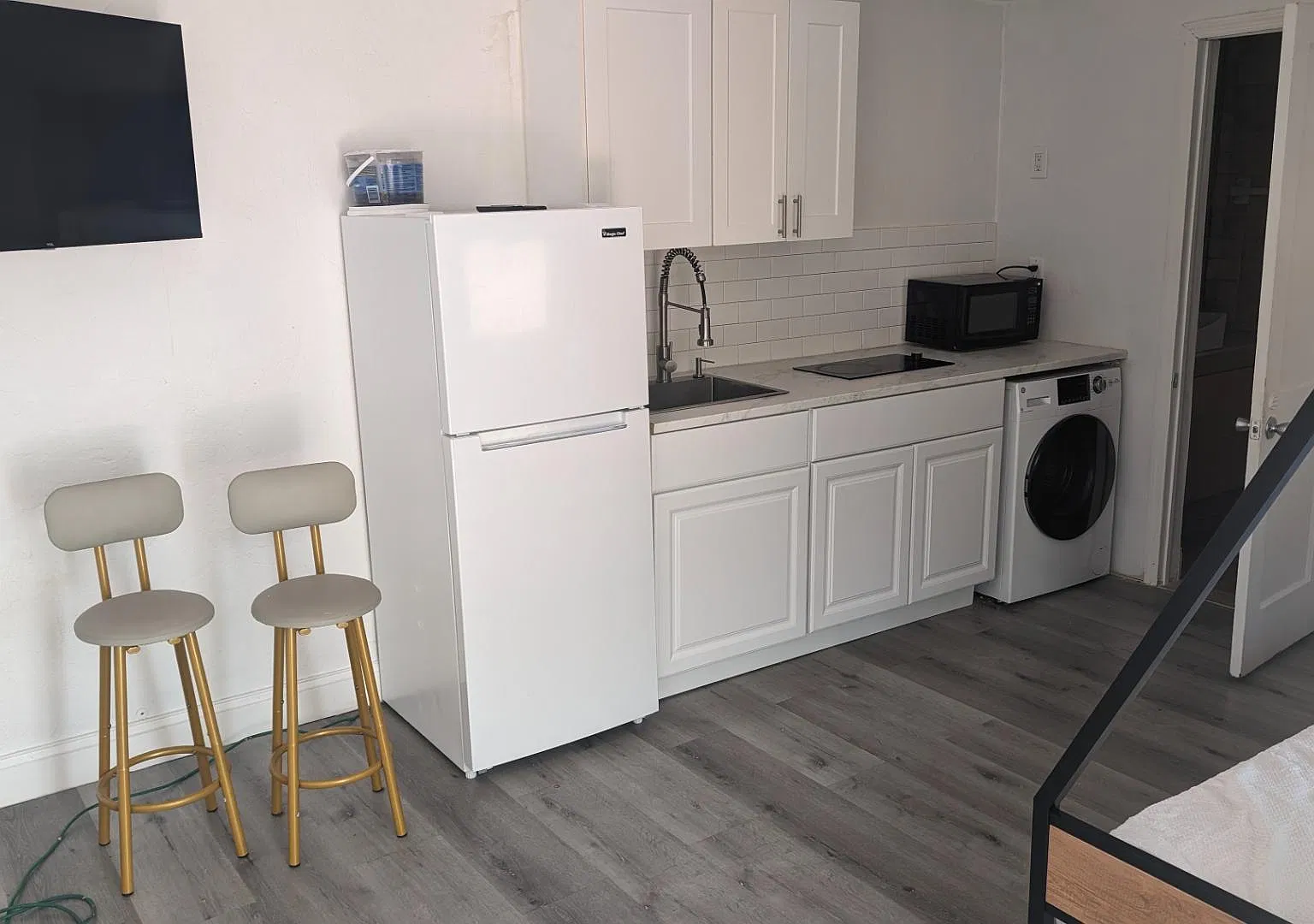 2822 Pine Tree Drive - 1B — Photo 1