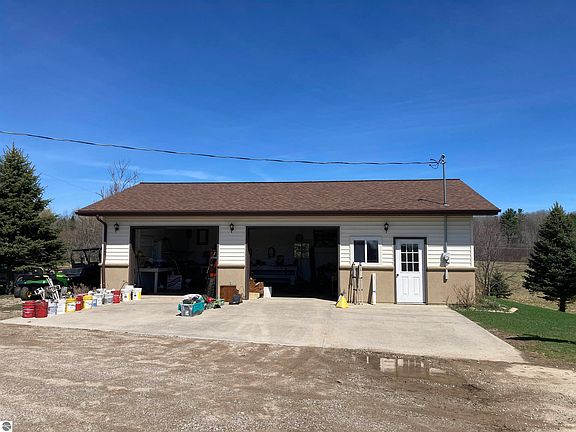 3rd image of 3450 Reasner Rd