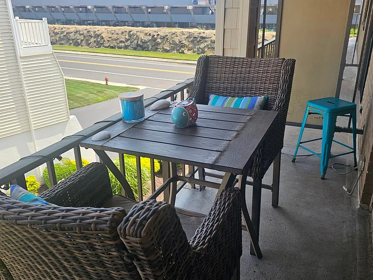 1492 Ocean Ave #C8 — Photo 5