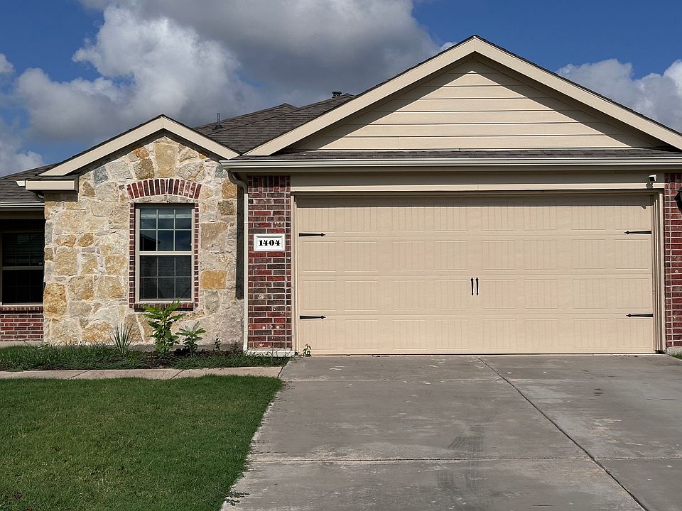 1st image of 1404 Pampa Grass Dr