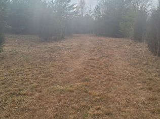 135 Thornwood Dr, Bassett, VA 24055
