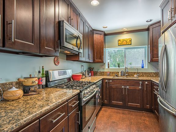5th image of 9623 La Canada Way