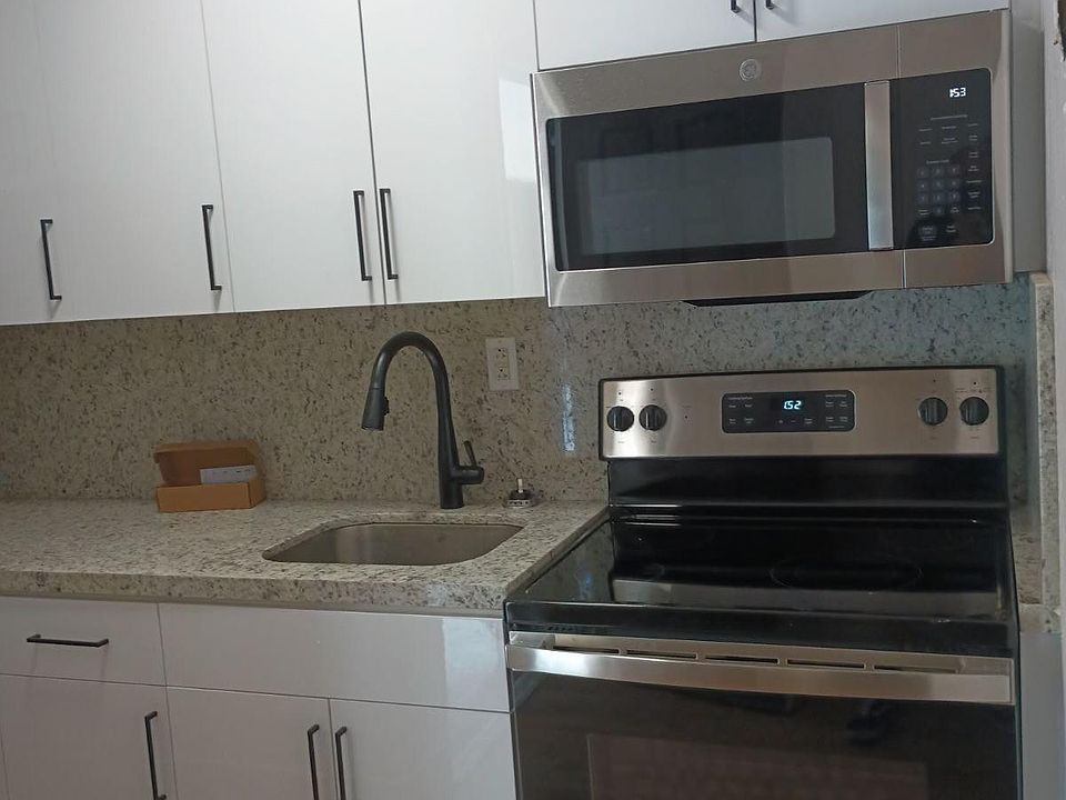 1st image of 1484 NW 15th Ave APT 5