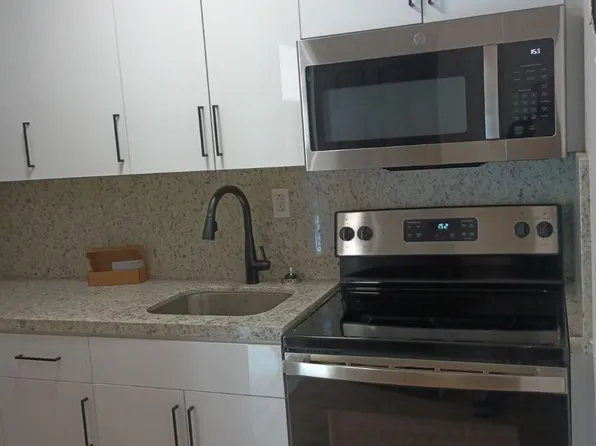 1484 NW 15th Ave APT 5, Miami, FL 33125