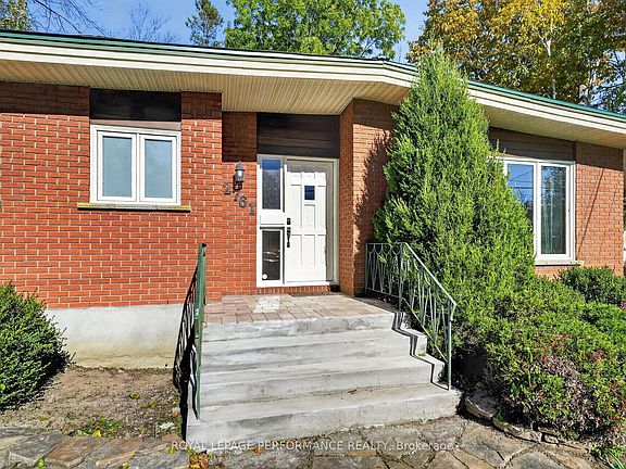 4th image of 2761 Ross Ave