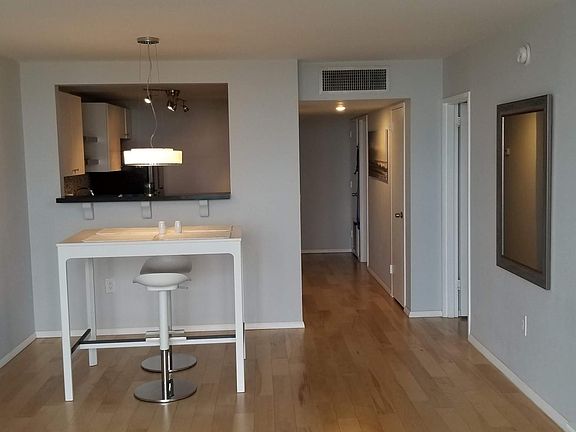 4th image of 1228 West Ave APT 709