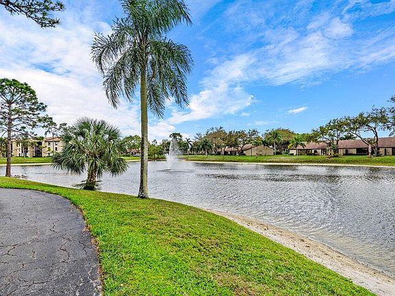 2nd image of 534 Shady Pine Way #C1