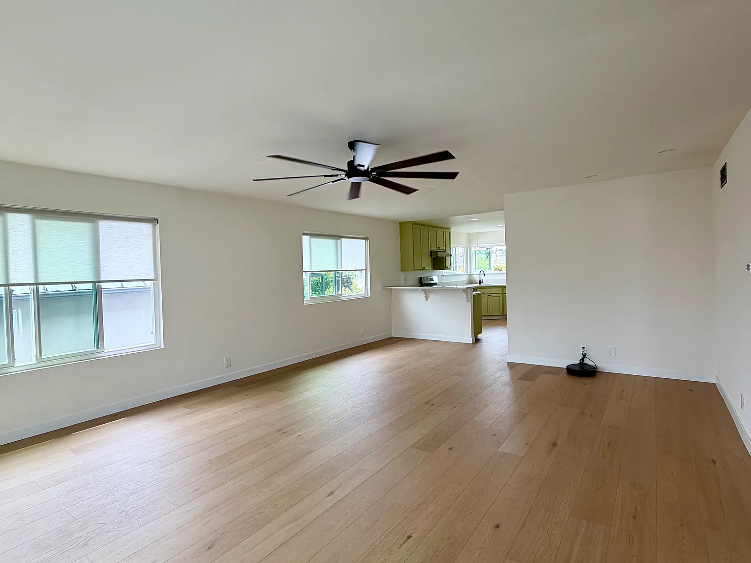 3 bed, 1300 sqft, $5,000 — Photo 3