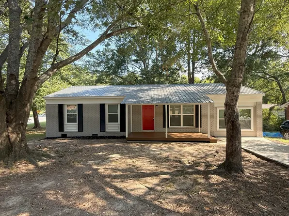 701 W Creek Cir, Monroe, GA 30655