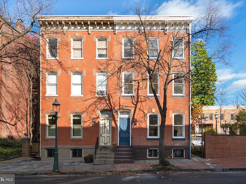 1st image of 156 Mercer St