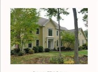 2 Heathcote, Avon, CT 06001