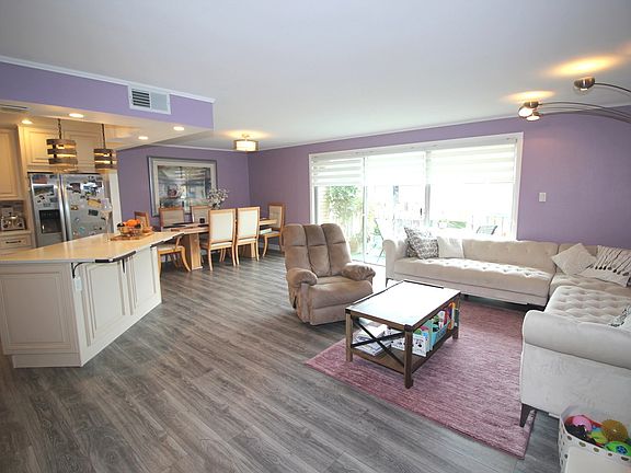 4th image of 10400 Parkside Ave 1040-unit B-3