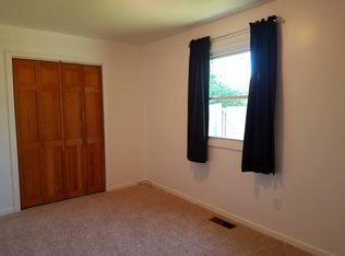 613 Oxford Rd, Valparaiso, IN 46385