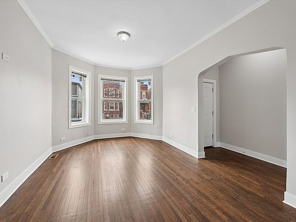3rd image of 1033 N Lawndale Ave