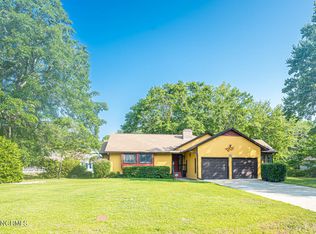 541 Briarwood Dr NW, Calabash, NC 28467