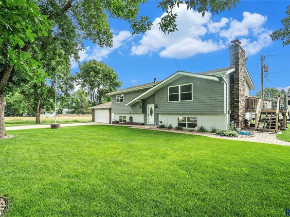 3800 S Ellis Rd, Sioux Falls, SD 57106