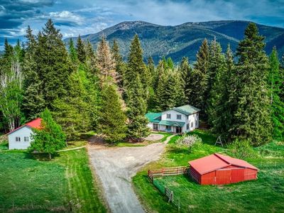 348 Kootenai Trail Rd, Naples, ID, 83847