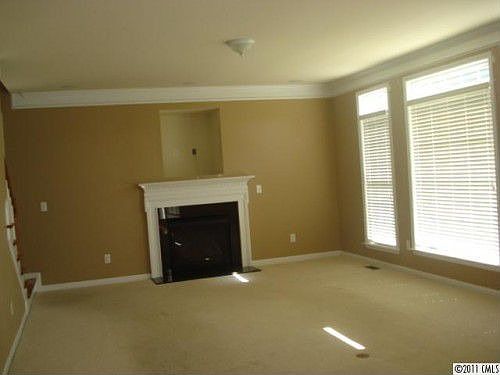 5th image of 106 Crianson Ct