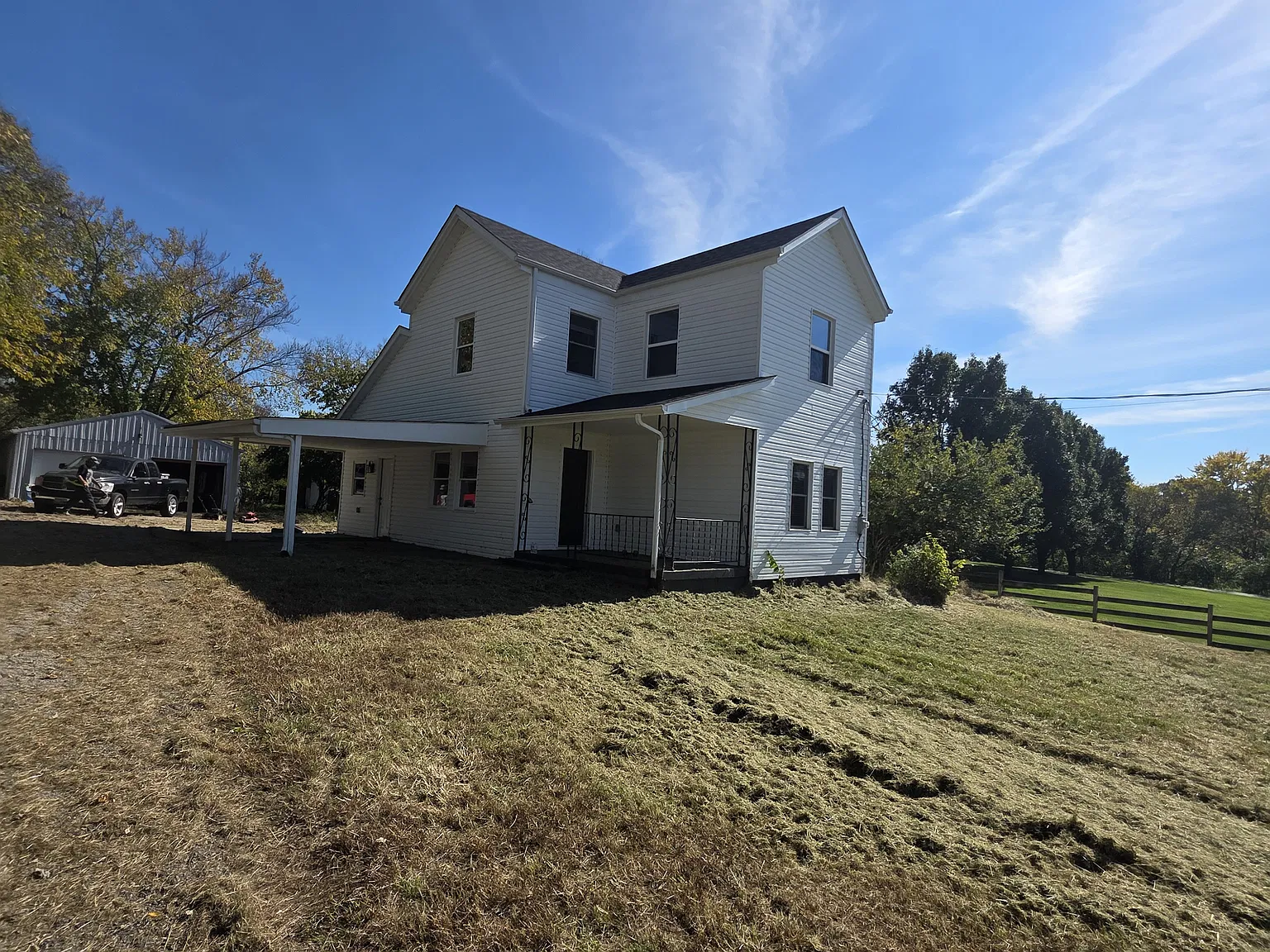 4 bed, 1608 sqft, $2,100 — Photo 3