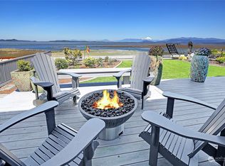 341 Arrowhead Beach Rd, Camano Island, WA 98282