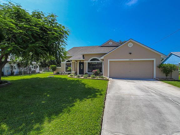 Home For Sale In Port Saint Lucie