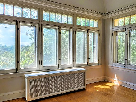 5th image of 2206 W Granville Ave APT 3