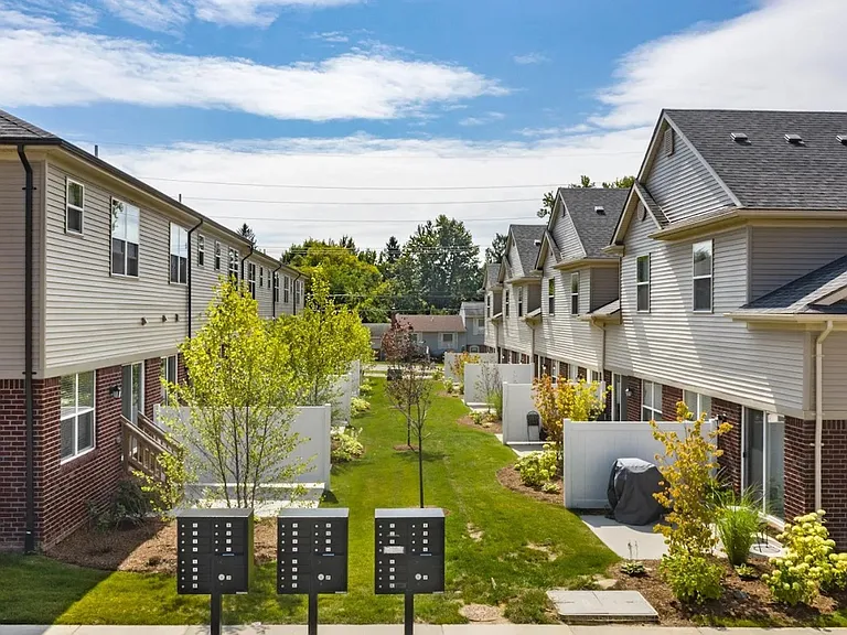 Baldwin Square Townhomes — Photo 17