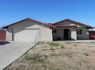 21194 Nandina Rd, Apple Valley, CA 92308