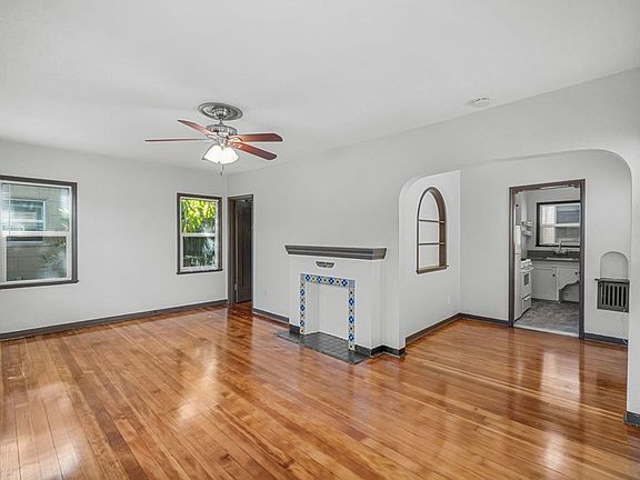 3rd image of 3783-3787 1/2 Park Blvd #3785