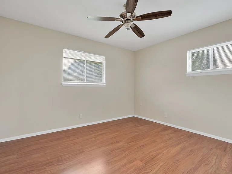 103 Shalimar Dr — Photo 19