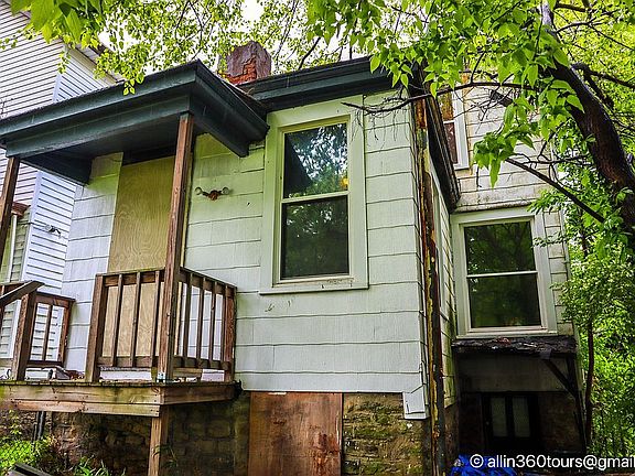 4th image of 1640 Brewster Ave