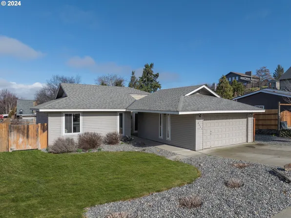 2425 E 17th St, The Dalles, OR 97058