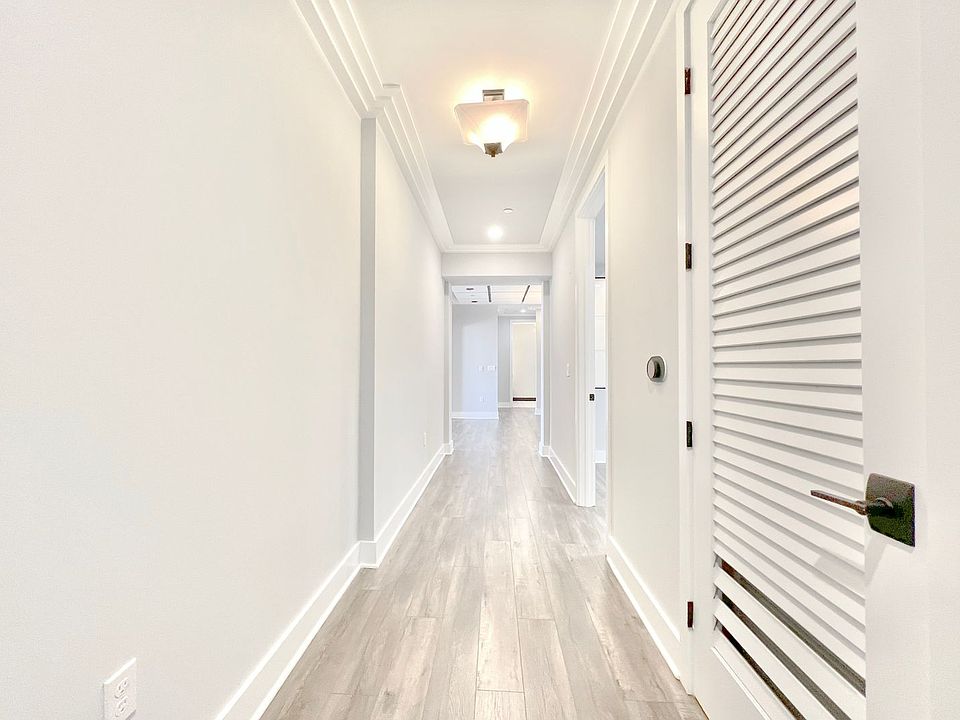 1st image of 10270 Almayo Ave #309