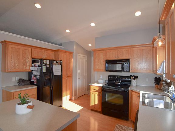 2nd image of 10949 Lance Ave