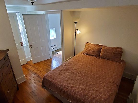 4th image of 124 Green St #Ii