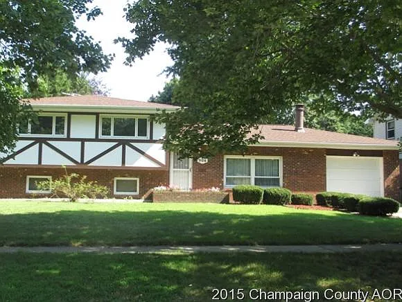 904 Shurts St photo 1