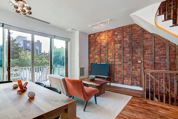 Sold by Engel and Völkers Brownstone Brooklyn | media 2