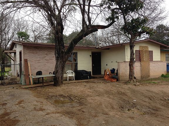 2nd image of 371 Dorie St