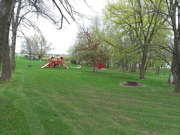 4th image of 260 2nd St