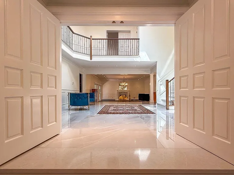 1249 Chartwell Pl — Photo 17